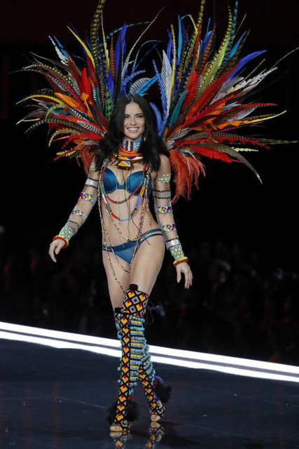 ADRIANA LIMA