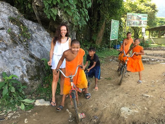 VANG VİENG - LAOS -   -  