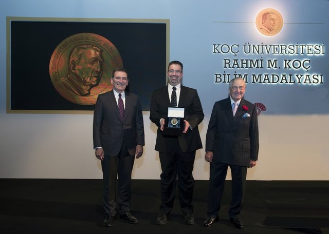 PROF. DR. ÜMRAN İNAN, PROF. DR. DARON ACEMOĞLU, RAHMİ KOÇ