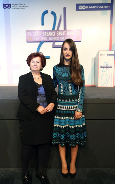 TÜRKAN SABANCI, MELİSA TAPAN