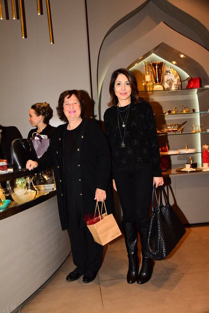 MONİK, REYHAN İPEKEL