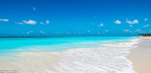 1. Grace Bay, Turks and Caicos, Birleşik Krallık