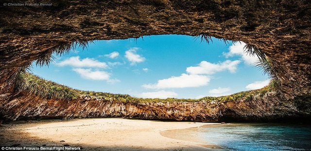 9. Hidden Beach, Meksika