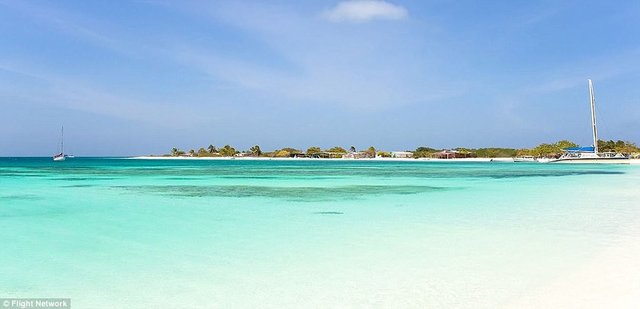 37. Los Roques, Venezuela