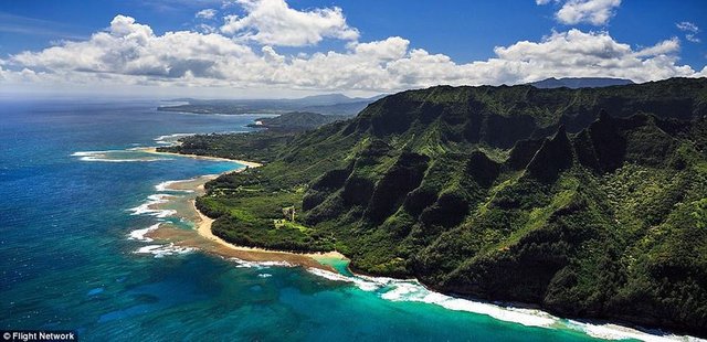 32. Tunnels Beach, Hawaii, ABD