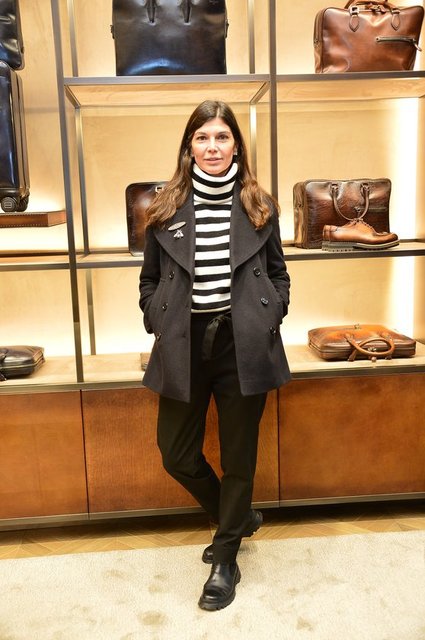 ZEYNEP ÜSTÜNEL