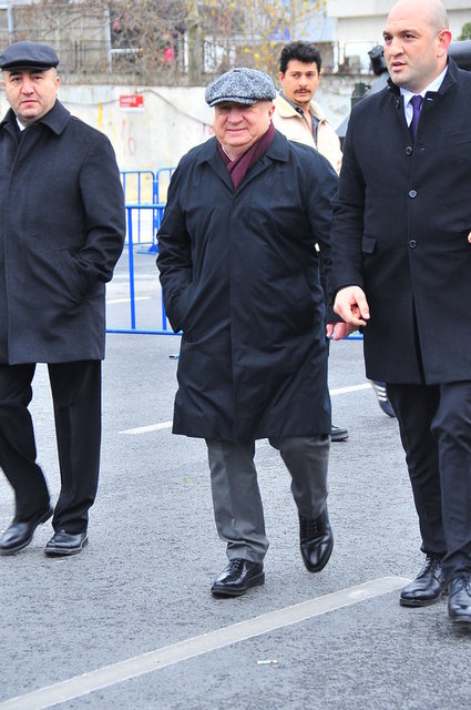 SANİ ŞENER 