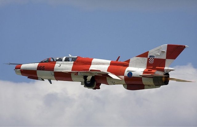 HIRVATİSTAN - 12 SAVAŞ UÇAĞI - 12 X MiG-21 