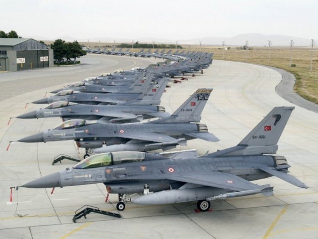TÜRKİYE - 207 SAVAŞ UÇAĞI - 49 X F-4E  - 158 X F-16C  - SİPARİŞİ VERİLEN: 100 X F-35A ve 12 X Hürkuş C