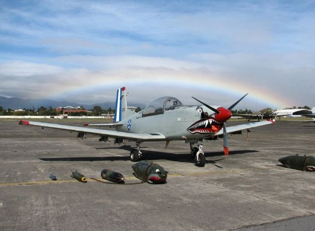 GUATEMALA - 4 SAVAŞ UÇAĞI - 3 X A-37  - 1 X PC-7 