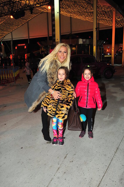 HANDE, MASAL, MAVİ ACAR