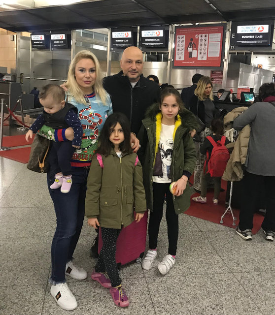 SERAP - VOLKAN, KAAN, LARA, MELİSA SARI