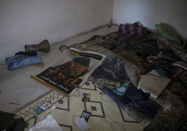 AA'nın haberine göre, PYD/PKK'dan arındırılan mevzilerde başlatılan aramalarda, teröristlerin savaş uçakları ile diğer ağır bombardımanlardan korunmak amacıyla yerin 4 metre derinliğinde inşa ettikleri sığınak ve tünel ağı tespit edildi.