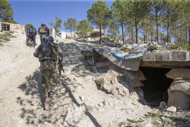 PYD/PKK'nın yaklaşık 7 yıldır yoğun şekilde yuvalandığı Afrin'de, kayalık ve dağlık bölgelerde çok sayıda tünel ve sığınak yaptığı biliniyor.