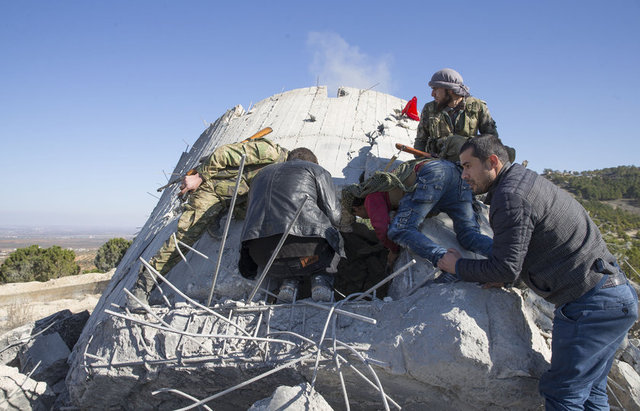 TSK ve ÖSO'nun, Zeytin Dalı Harekatı kapsamında yürütülen operasyonlarda Burseya Dağı'nın temizlenmesinin ardından teröristler, Kastel Cündo köyüne çekilmişti.