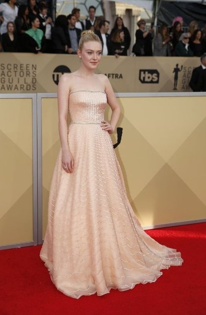 DAKOTA FANNING