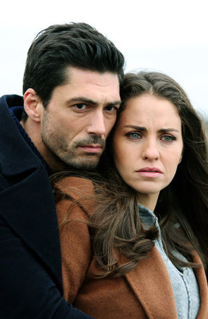 Yuvamdaki Düşman 1. Bölüm Fotoğrafları