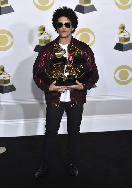 BRUNO MARS