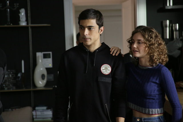 Yuvamdaki Düşman 2. Bölüm Fotoğrafları