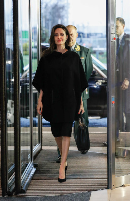 ANGELINA JOLIE