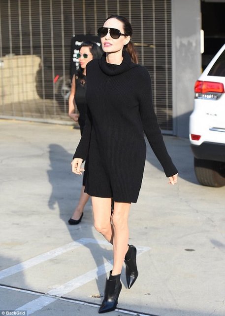 ANGELINA JOLIE