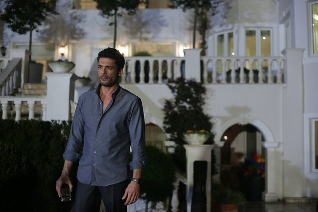 Yuvamdaki Düşman 3. Bölüm Fotoğrafları