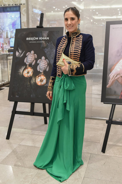 BEGÜM KHAN