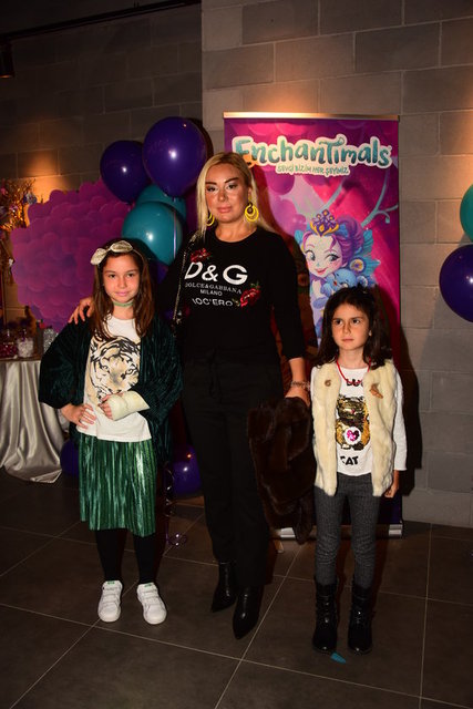 LARA, SERAP, MELİSA SARI 