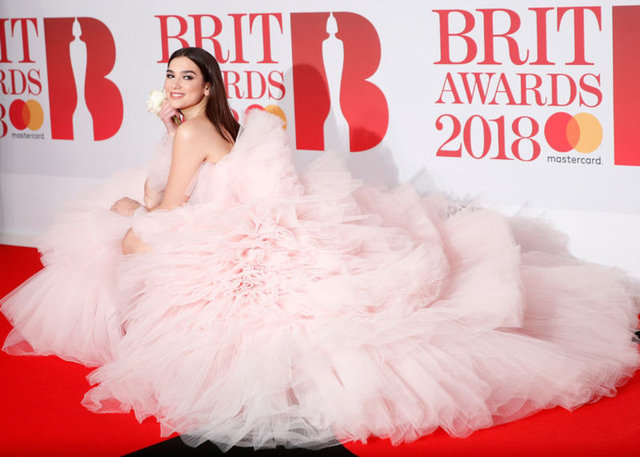 DUA LIPA