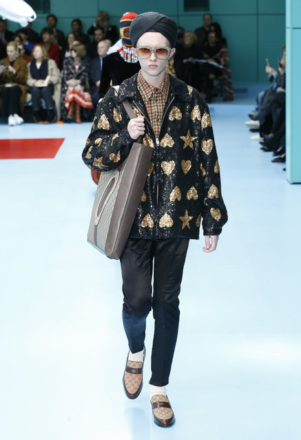GUCCI DEFİLESİ