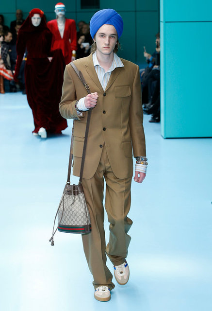 GUCCI DEFİLESİ