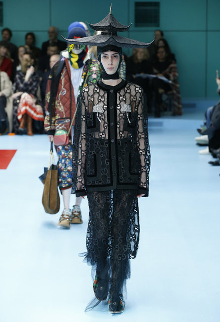 GUCCI DEFİLESİ