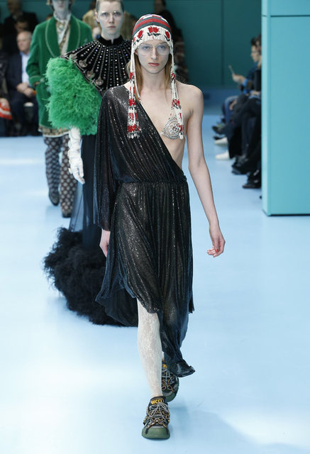 GUCCI DEFİLESİ