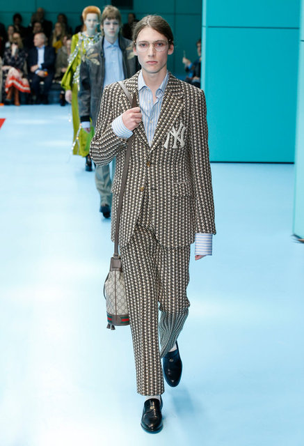 GUCCI DEFİLESİ
