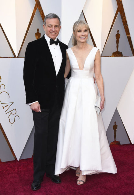 BOB IGER, WILLOW BAY 