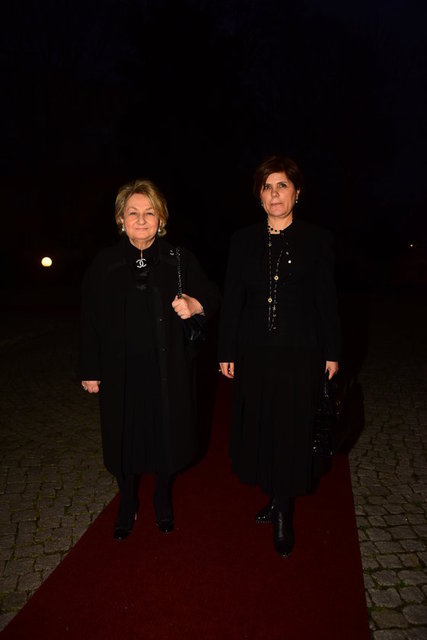 KEZBAN HATEMİ, NİLÜFER BULUT