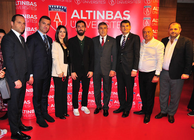 ENSAR SARAL, EMİR - FATOŞ SARIGÜL, ARDA TURAN, ALİ ALTINBAŞ, ÇAĞRI ERHAN, ERCAN TAN, MUSTAFA SARAL