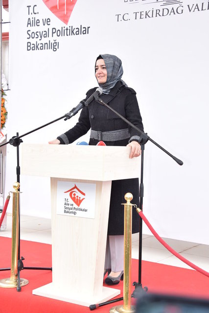  AİLE VE SOSYAL POLİTİKALAR BAKANI FATMA BETÜL SAYAN KAYA