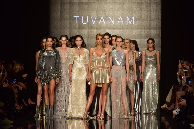 TUVANAM DEFİLESİ