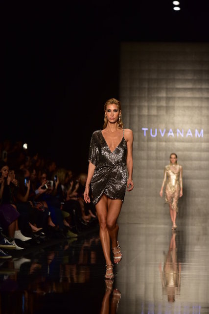 TUVANAM DEFİLESİ