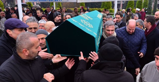 ERKUT SOYAK, NEŞET YALÇIN