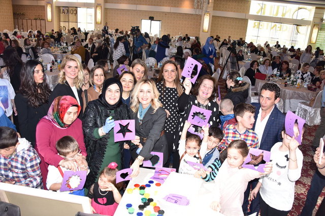 HANDE SEZER PEKCAN, NEŞE GÖNÜL, MONİK İPEKEL 