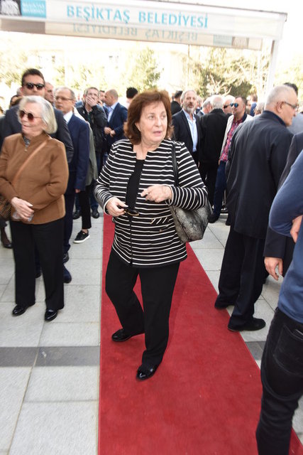 MONİK İPEKEL