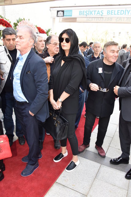 ŞEBNEM ARSLAN