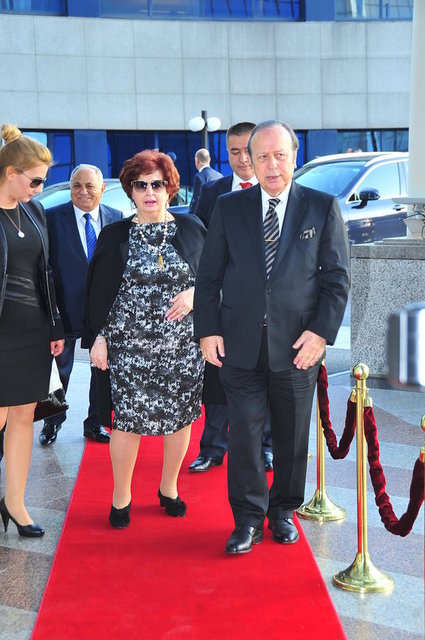 TÜRKAN SABANCI, YILMAZ ULUSOY