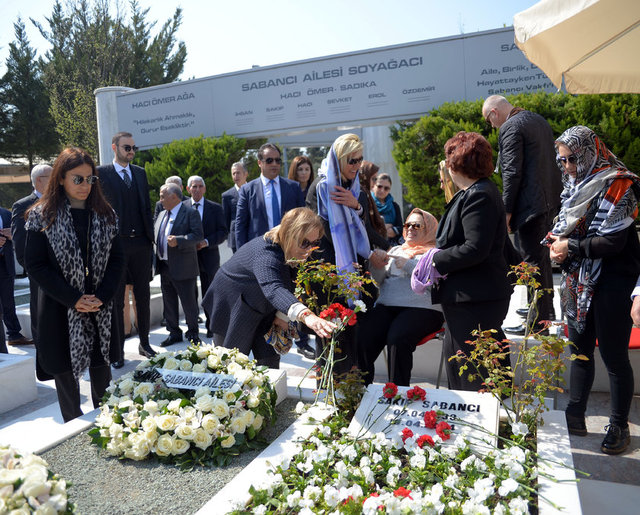 SEVİL SABANCI, GÜLER SABANCI, ZERRİN KOYUNSAĞAN, DİLEK SABANCI, TÜRKAN SABANCI