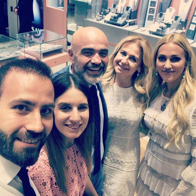 AHMET - SİMAY URAS, CİHAN - ÇİĞDEM KAMER, MERYEM UZERLİ