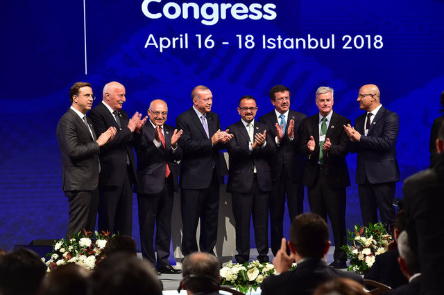 MURAT ÖZYEĞİN, HALİM METE, MEHMET BÜYÜKEKŞİ, CUMHURBAŞKANI RECEP TAYYİP ERDOĞAN, ALİ SABANCI, NİHAT ZEYBEKÇİ, JONATHAN ORTMANS, SEZAİ HAZIR