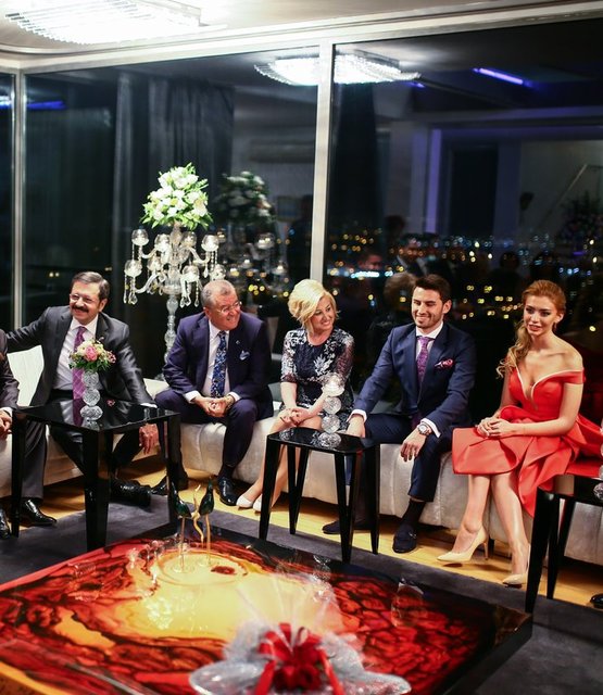 RIFAT HİSARCIKLIOĞLU, SALİH - KADRİYE BEZCİ, EFE BEZCİ, ÇAĞLA BAYKAM