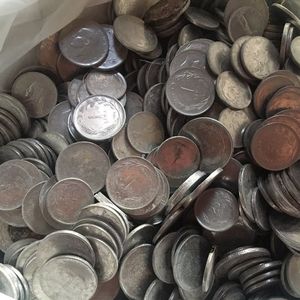 Tarihi konağın kapı kirişinde 6 bin madeni para